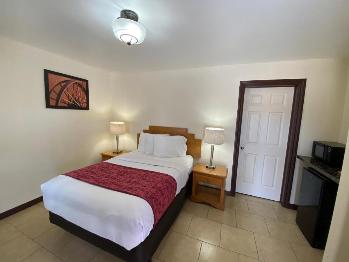 Roswell Inn Ngoại thất bức ảnh