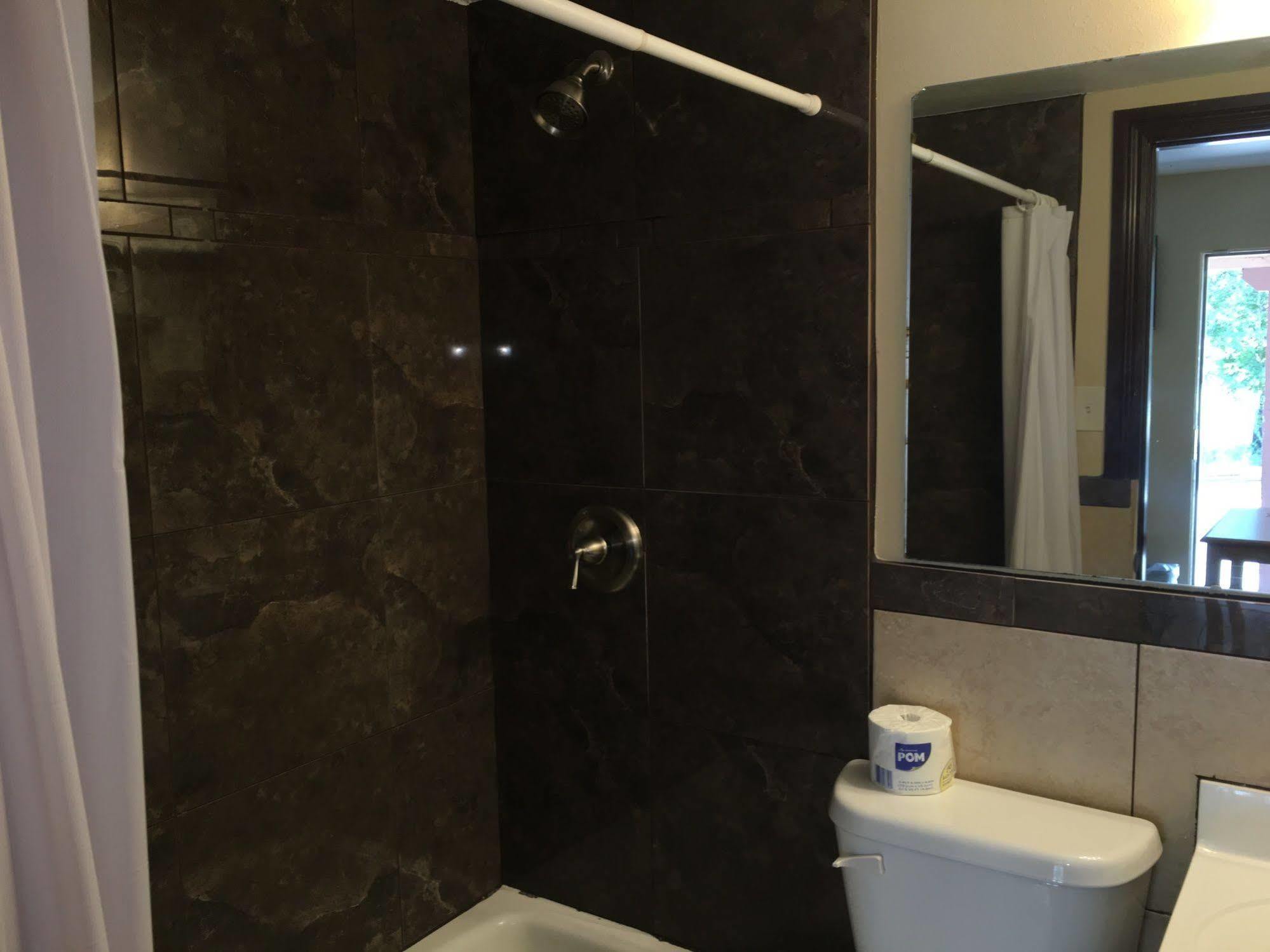 Roswell Inn Ngoại thất bức ảnh