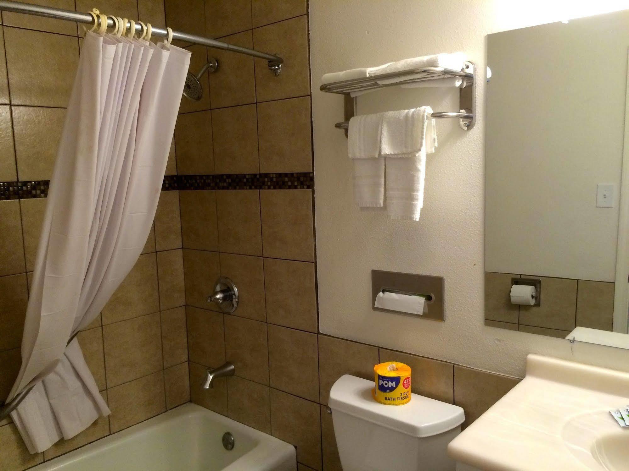 Roswell Inn Ngoại thất bức ảnh
