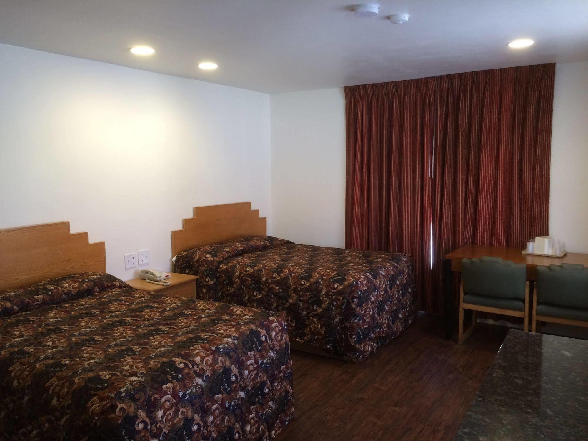 Roswell Inn Ngoại thất bức ảnh
