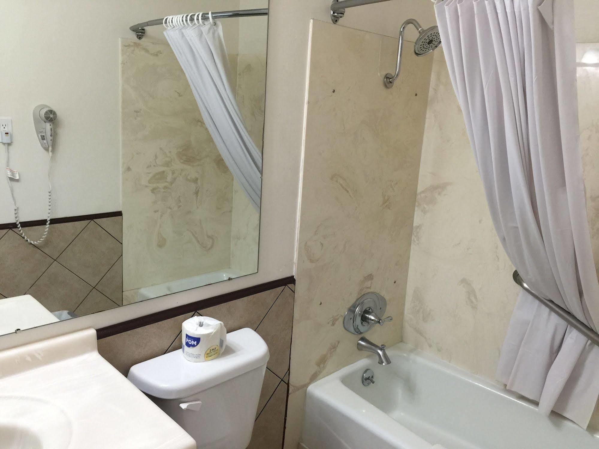 Roswell Inn Ngoại thất bức ảnh