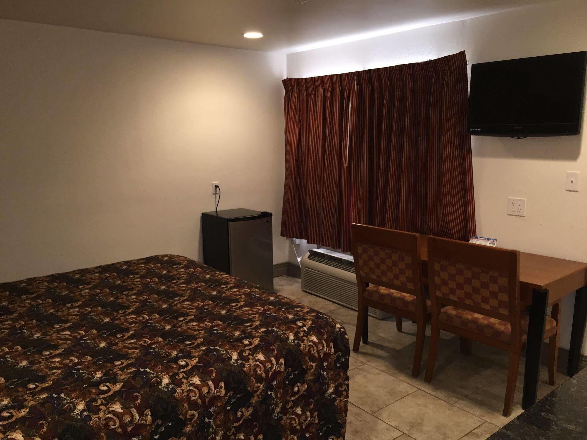 Roswell Inn Ngoại thất bức ảnh