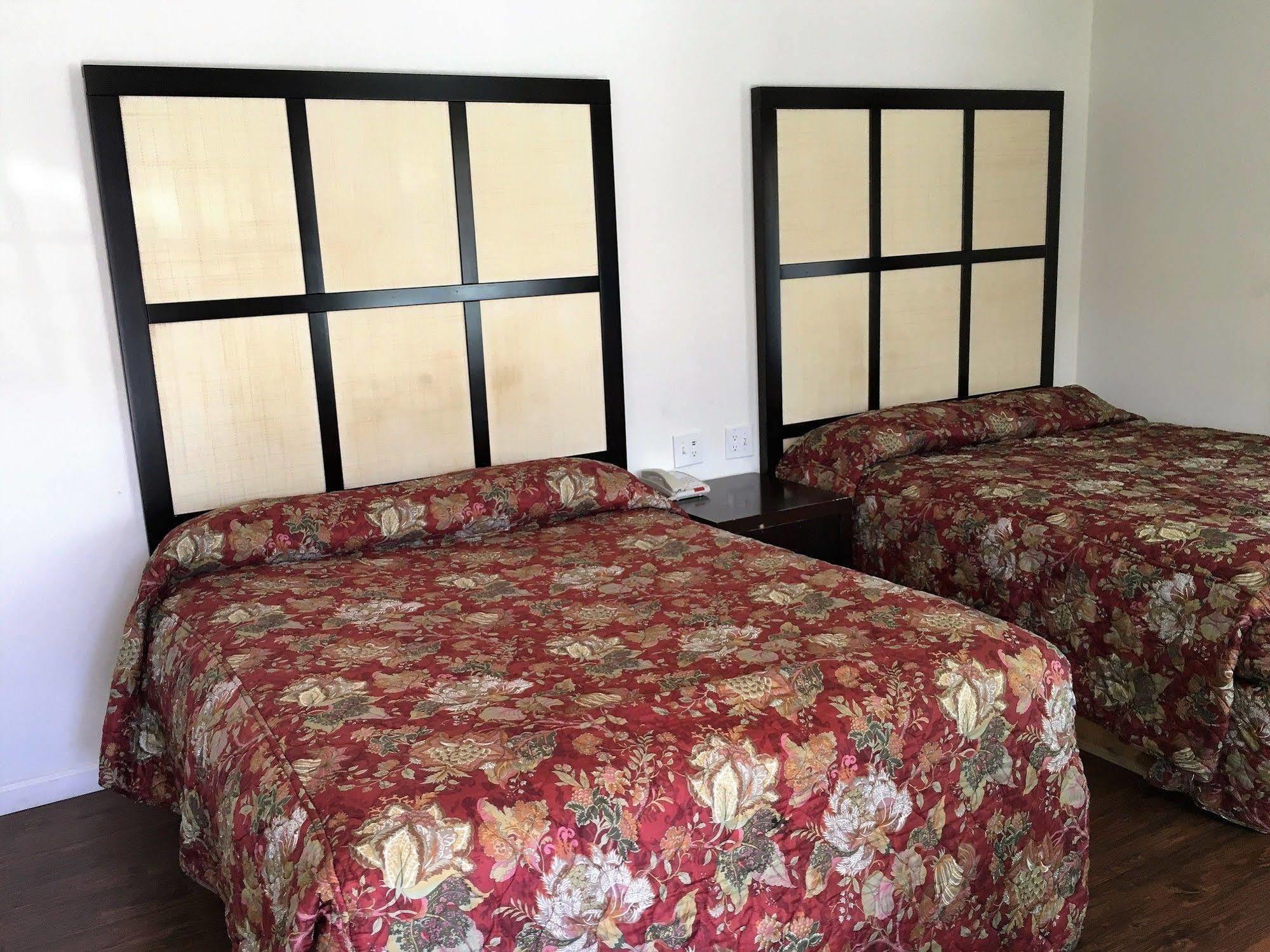 Roswell Inn Ngoại thất bức ảnh