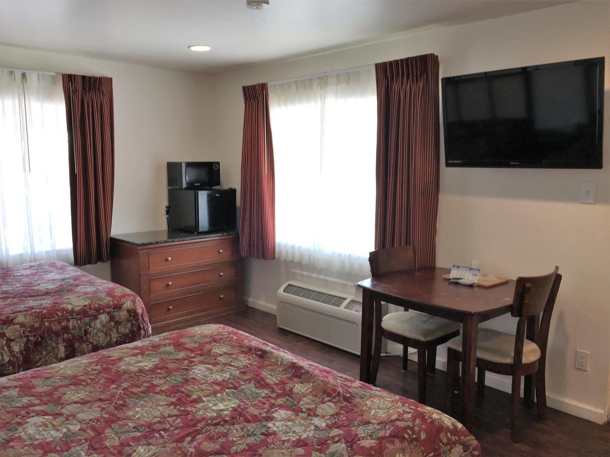 Roswell Inn Ngoại thất bức ảnh
